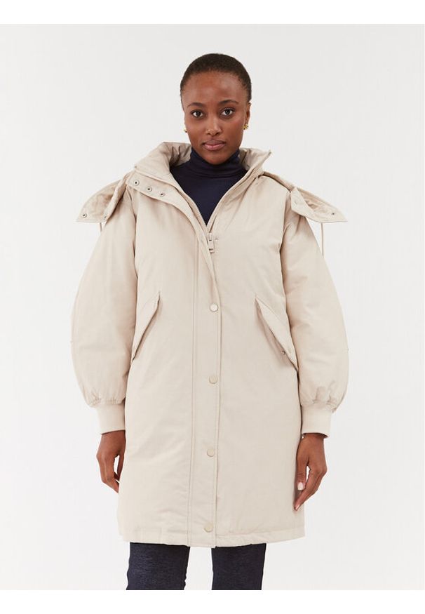 Guess Płaszcz zimowy Rolanda W3BL77 WFVW0 Beżowy Regular Fit. Kolor: beżowy. Materiał: bawełna. Sezon: zima