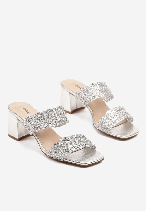 Born2be - Srebrne Klapki na Obcasie z Plecioną Cholewką Tomaria. Okazja: na co dzień. Kolor: srebrny. Materiał: jeans. Obcas: na obcasie. Styl: elegancki, casual. Wysokość obcasa: średni
