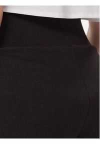 Guess Szorty sportowe E4GD04 KBP41 Czarny Relaxed Fit. Kolor: czarny. Materiał: bawełna #5