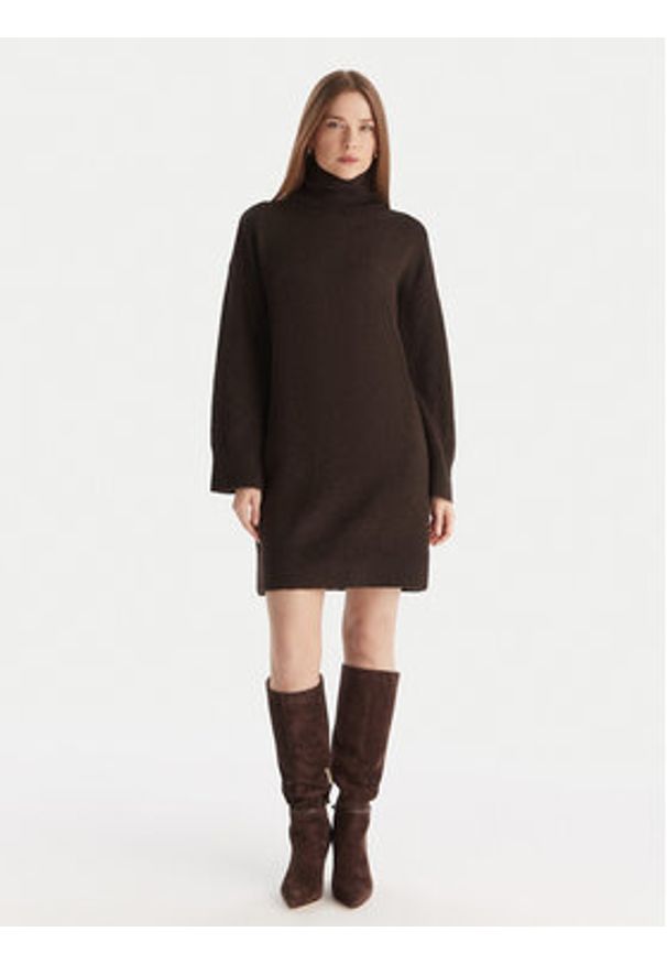 Vero Moda Sukienka dzianinowa Aquarius 10331900 Brązowy Regular Fit. Kolor: brązowy. Materiał: syntetyk