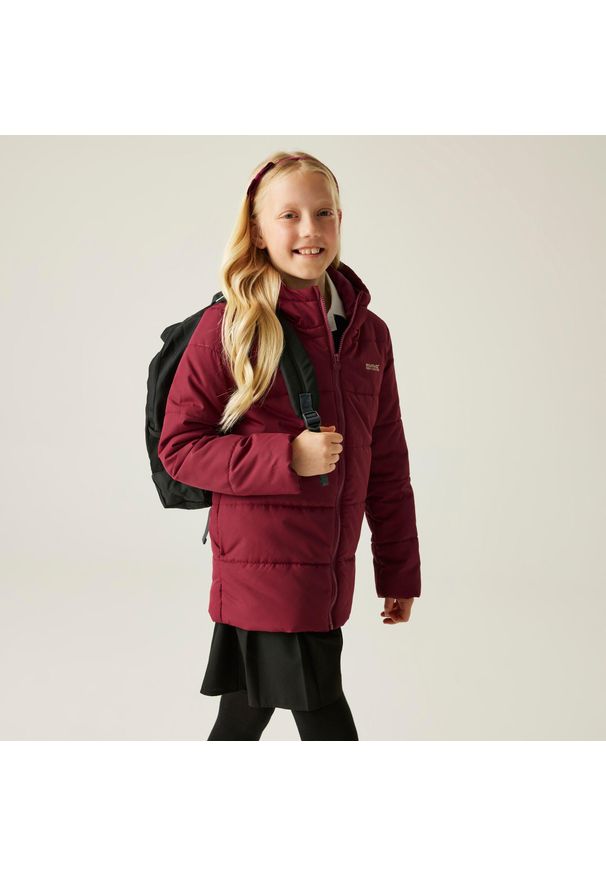 Regatta - Kurtka dziecięca zimowa Halkner. Okazja: na co dzień, na uczelnię. Kolor: czerwony. Materiał: puch. Sezon: zima. Styl: casual, sportowy