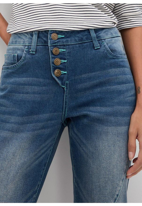 bonprix - Dżinsy boyfriend, niski stan, ze stretchem. Stan: obniżony. Kolor: niebieski