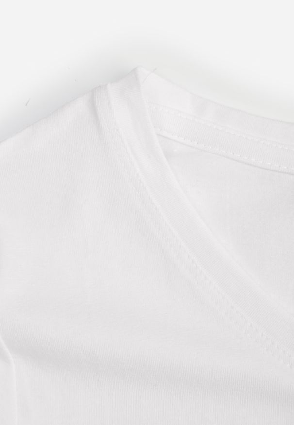 Renee - Biały T-shirt Ariema. Kolor: biały. Materiał: dzianina. Długość rękawa: krótki rękaw. Długość: krótkie. Wzór: gładki