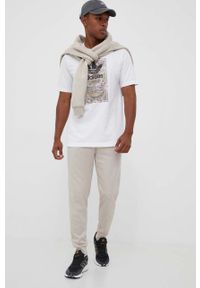 adidas Originals t-shirt bawełniany kolor biały z nadrukiem. Kolor: biały. Materiał: bawełna. Wzór: nadruk #2