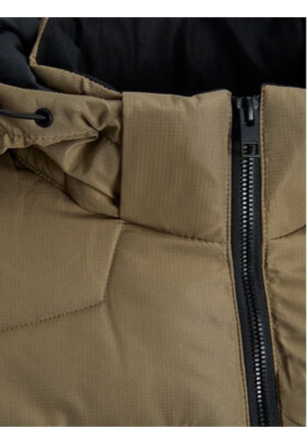 Jack & Jones - Jack&Jones Kurtka zimowa 12236044 Brązowy Regular Fit. Kolor: brązowy. Materiał: syntetyk. Sezon: zima