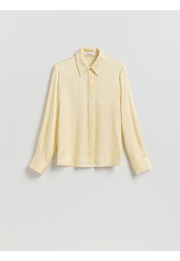 Reserved - Satynowa koszula z wiskozy - jasnożółty. Kolor: żółty. Materiał: wiskoza, satyna