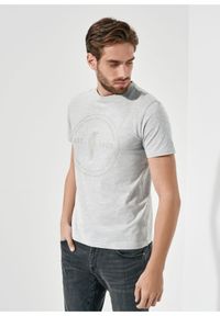 Ochnik - Szary T-shirt męski z logo marki OCHNIK. Kolor: szary. Materiał: bawełna