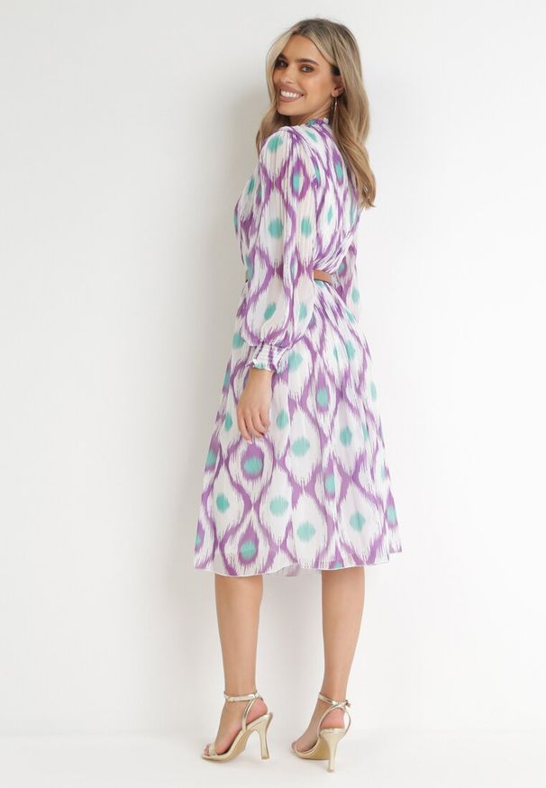 Born2be - Fioletowa Pudełkowa Sukienka Midi z Plisowaniem i Paskiem Neromeda. Okazja: na imprezę. Kolor: fioletowy. Styl: elegancki. Długość: midi