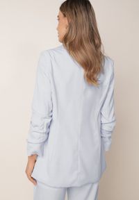 Born2be - Niebieska Pudełkowa Marynarka bez Zapięcia z Marszczeniami na Rękawach Annaloa. Okazja: na co dzień, do pracy. Kolor: niebieski. Materiał: jeans, materiał. Styl: elegancki, casual, wizytowy #4