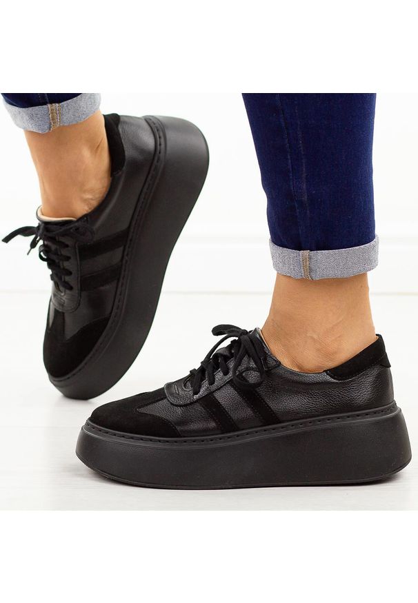 DEONI - Czarne skórzane sneakersy damskie Deoni D632. Okazja: na co dzień. Nosek buta: okrągły. Zapięcie: sznurówki. Kolor: czarny. Szerokość cholewki: normalna. Materiał: skóra. Sezon: wiosna, jesień. Obcas: na platformie. Styl: klasyczny, sportowy, casual, elegancki