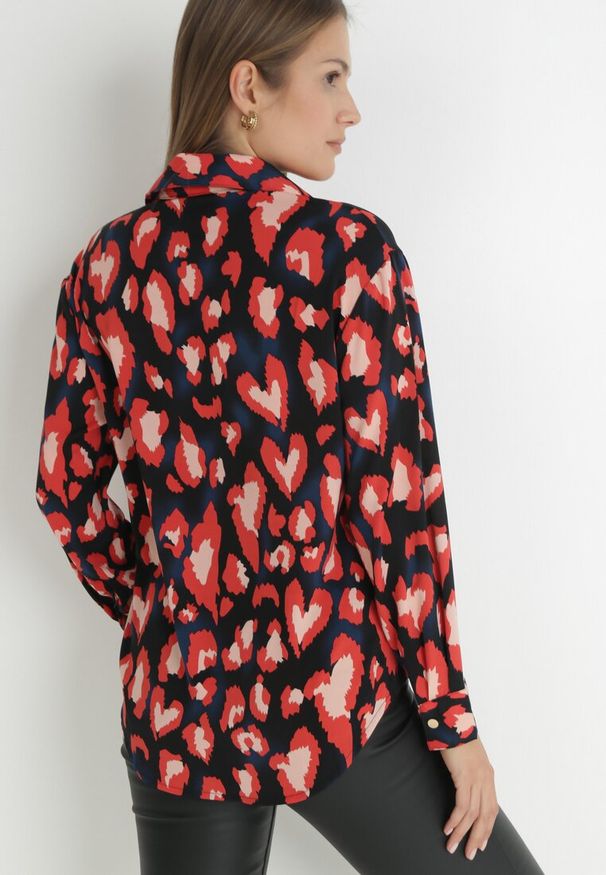 Born2be - Czarno-Czerwona Koszula w Cętki Loiphe. Kolor: czarny. Materiał: tkanina. Styl: klasyczny