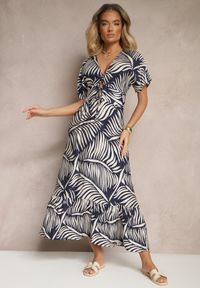 Renee - Niebieska Sukienka Wiskozowa o Rozkloszowanym Kroju w Liściasty Wzór Beledia. Okazja: do pracy, na spotkanie biznesowe, na co dzień. Kolor: niebieski. Materiał: wiskoza. Długość rękawa: krótki rękaw. Sezon: lato. Typ sukienki: rozkloszowane. Styl: casual, elegancki, biznesowy