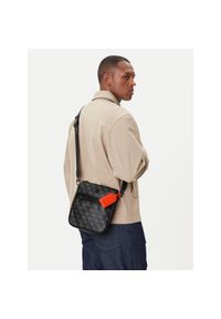 Saszetka Guess. Kolor: czarny #1