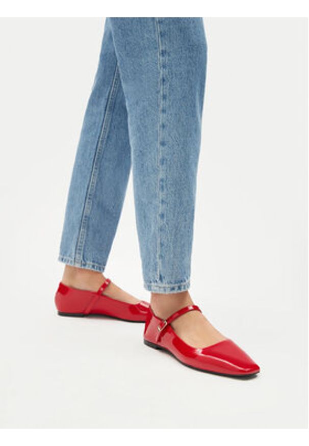 Gino Rossi Baleriny EMMY-V12 Czerwony. Kolor: czerwony. Materiał: lakier, skóra