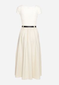 Born2be - Beżowa Rozkloszowana Sukienka z Paskiem z Imitacji Skóry Drinna. Typ kołnierza: dekolt w kształcie V. Kolor: beżowy. Materiał: skóra. Długość rękawa: krótki rękaw. Wzór: aplikacja. Styl: elegancki #6