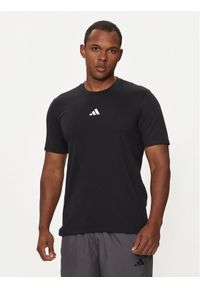 Adidas - adidas T-Shirt Workout Logo IT2124 Czarny Regular Fit. Kolor: czarny. Materiał: syntetyk, bawełna