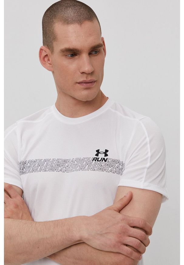 Under Armour - T-shirt. Okazja: na co dzień. Kolor: biały. Materiał: dzianina. Wzór: nadruk. Styl: casual