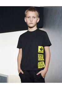 DSQUARED2 KIDS - Czarny t-shirt z nadrukami 4-16 lat. Kolor: czarny. Materiał: bawełna. Wzór: nadruk. Sezon: lato. Styl: klasyczny, sportowy