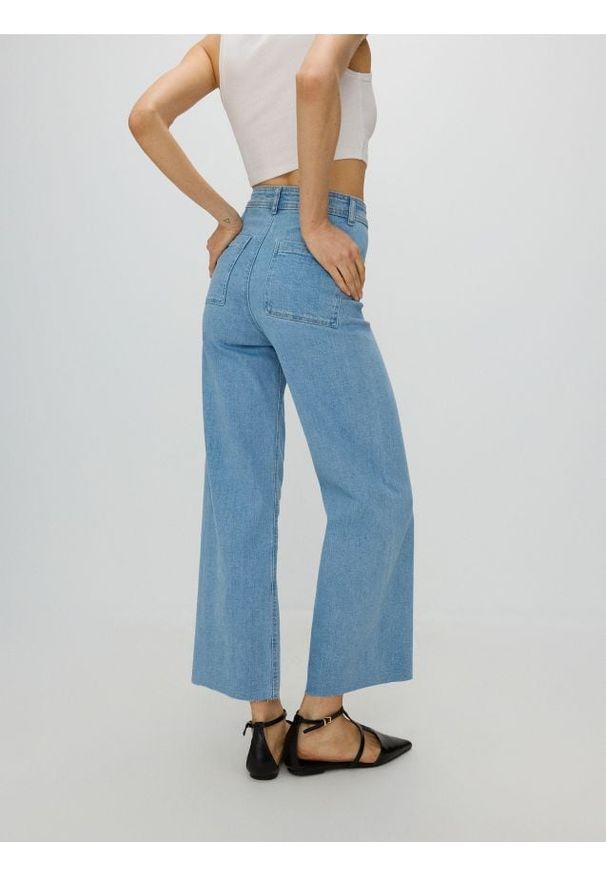 Reserved - Jeansy culotte z wysokim stanem - niebieski. Stan: podwyższony. Kolor: niebieski