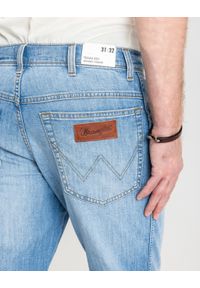 Wrangler - MĘSKIE SPODNIE JEANSOWE WRANGLER TEXAS SLATE SHADE 112364457. Okazja: na co dzień. Styl: casual, elegancki #4