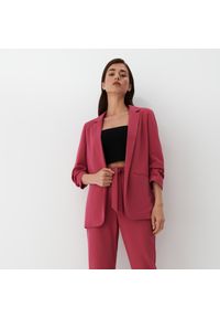 Mohito - Długa marynarka z marszczonym rękawem - Różowy. Kolor: różowy. Długość: długie #1