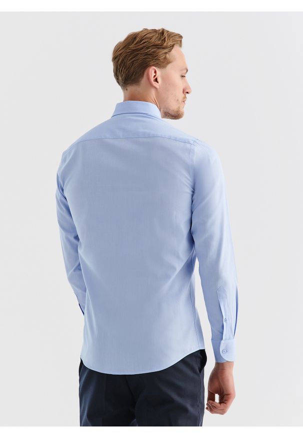 Pako Lorente - PAKO LORENTE – Gładka elegancka koszula męska w kolorze błękitnym. Typ kołnierza: kołnierzyk klasyczny. Kolor: niebieski. Materiał: bawełna. Długość rękawa: długi rękaw. Długość: długie. Wzór: gładki. Styl: elegancki