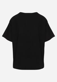 Born2be - Czarny T-shirt z Bawełny Typu Oversize Nedika. Okazja: na co dzień. Kolor: czarny. Materiał: bawełna. Styl: casual, klasyczny #7