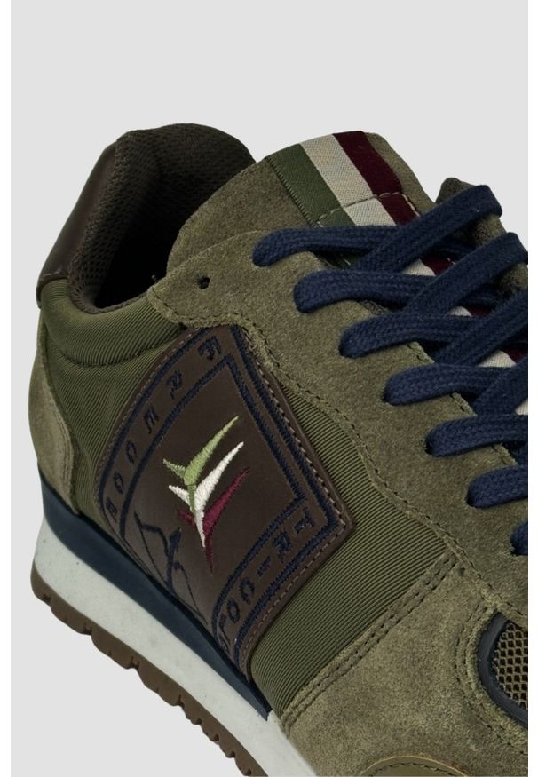 Aeronautica Militare - AERONAUTICA MILITARE Zielone sneakersy męskie Frecce Tricolori, Rozmiar 43. Okazja: na co dzień. Kolor: zielony. Materiał: tkanina, zamsz. Wzór: haft