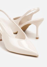 Renee - Beżowe Lakierowane Sandały na Szpilce Typu Slingback Addoxie. Okazja: na co dzień, na spacer. Kolor: beżowy. Materiał: lakier. Obcas: na szpilce. Styl: casual, elegancki. Wysokość obcasa: średni #6