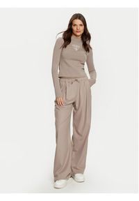 Guess Bluzka Colette V4YI23 KCDH1 Szary Slim Fit. Kolor: szary. Materiał: bawełna