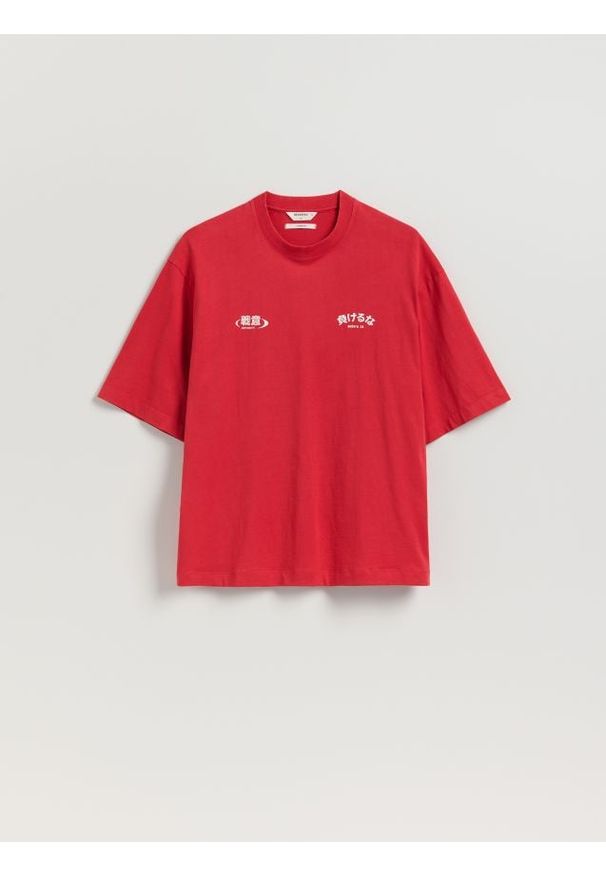 Reserved - T-shirt loose z nadrukiem - intenstywna czerwień. Kolor: czerwony. Materiał: bawełna, dzianina. Wzór: nadruk