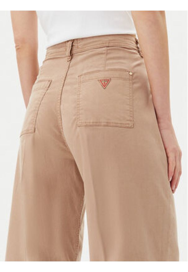 Guess Jeansy W5GA1Y WH7B1 Brązowy Wide Leg. Kolor: brązowy