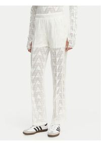 Adidas - adidas Spodnie dresowe Firebird Classic KE3455 Écru Regular Fit. Kolor: kremowy. Materiał: syntetyk #1