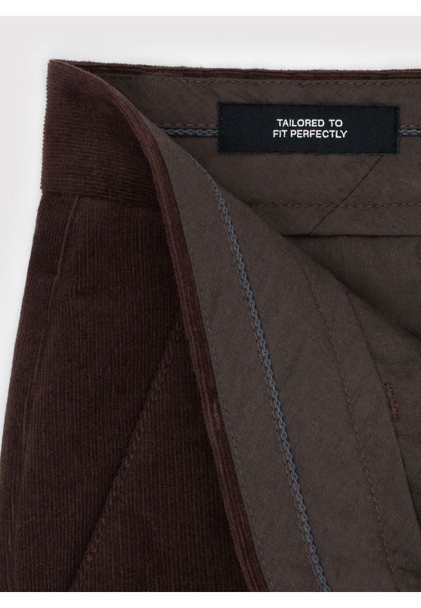 Pako Lorente - Brązowe spodnie sztruksowe. Okazja: na co dzień. Kolor: niebieski, brązowy. Materiał: sztruks. Sezon: zima, jesień. Styl: casual