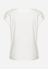 Born2be - Biały Bawełniany T-shirt z Ażurowym Wzorem i Krótkim Rękawem Timamla. Okazja: na co dzień. Kolor: biały. Materiał: bawełna. Długość rękawa: krótki rękaw. Długość: krótkie. Wzór: ażurowy. Styl: casual, elegancki