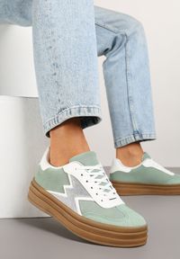 Renee - Jasnozielone Sneakersy w Stylu Tenisówek Ozdobione Geometrycznym Wzorem Tolivanna. Okazja: na co dzień. Zapięcie: sznurówki. Kolor: zielony. Materiał: jeans. Wzór: geometria, aplikacja #5