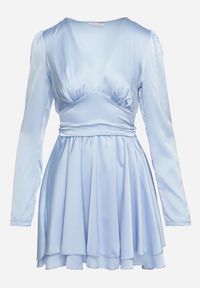 Born2be - Niebieska Satynowa Sukienka Mini z Głębokim Dekoltem i Wiązaniem z Tyłu Liadan. Okazja: na imprezę. Kolor: niebieski. Materiał: satyna. Styl: elegancki. Długość: mini #4