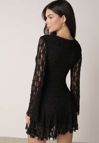 Born2be - Czarna Koronkowa Sukienka z Falbankami i Wiązaniem przy Dekolcie Delanatea. Okazja: na co dzień. Typ kołnierza: kołnierz z falbankami. Kolor: czarny. Materiał: koronka. Sezon: wiosna, lato. Styl: casual, elegancki #3