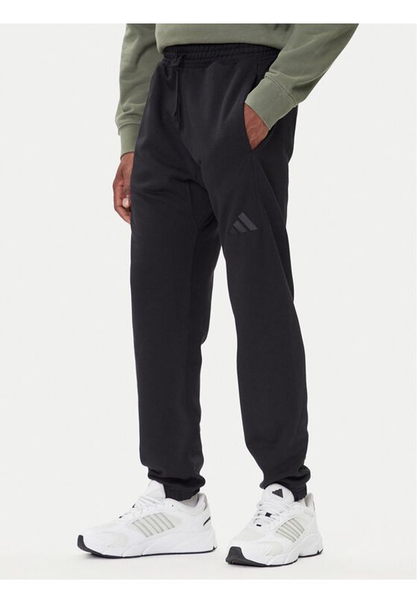 Adidas - adidas Spodnie dresowe ALL SZN Fleece IX1246 Czarny Tapered Leg. Kolor: czarny. Materiał: syntetyk, bawełna