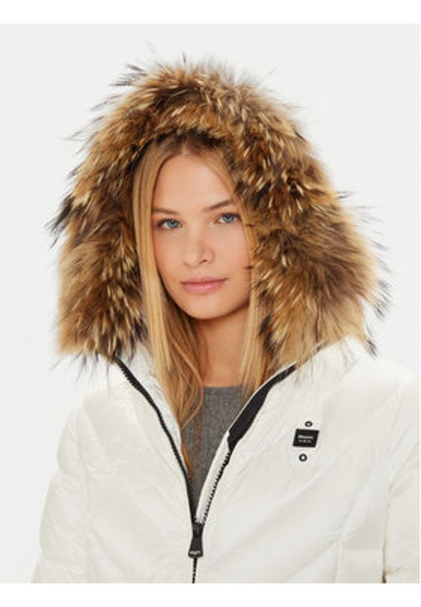 Blauer Kurtka puchowa 24WBLDC03051 006047 Biały Regular Fit. Kolor: biały. Materiał: syntetyk