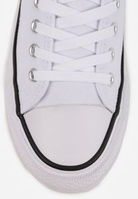 Born2be - Biało-Czarne Trampki Vices na Grubszej Podeszwie pod Kostkę Tilomea. Okazja: na co dzień. Kolor: biały. Materiał: jeans. Styl: casual, elegancki #2