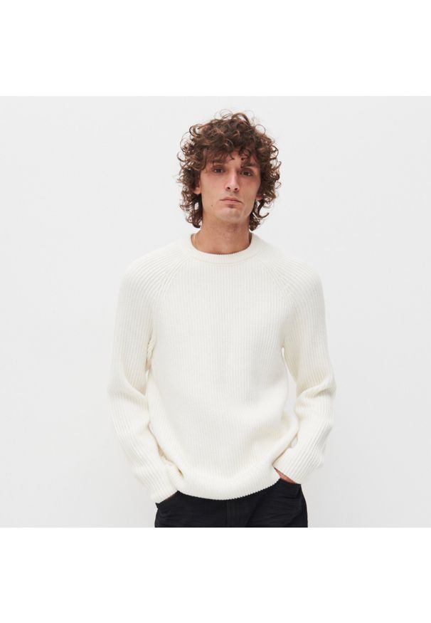 Reserved - Klasyczny sweter - Biały. Kolor: biały. Styl: klasyczny