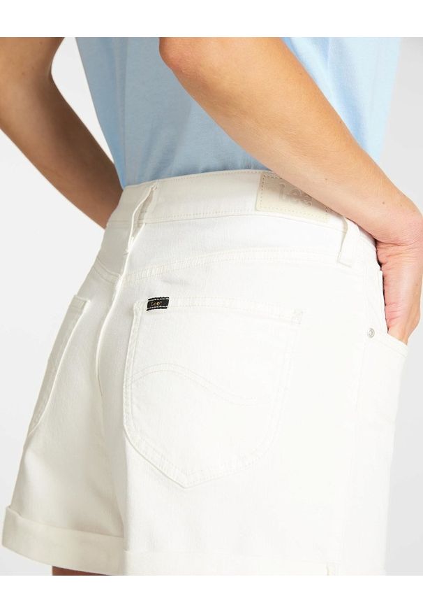 Lee - LEE RELAXED SHORT DAMSKIE SZORTY JEANSOWE L31KKW36 112107171. Materiał: jeans