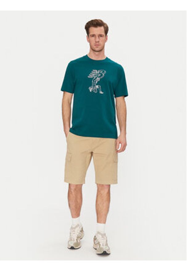 New Balance T-Shirt MT51978 Zielony Relaxed Fit. Kolor: zielony. Materiał: bawełna