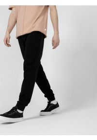 outhorn - Spodnie dresowe męskie - czarne. Kolor: czarny. Materiał: dresówka #8
