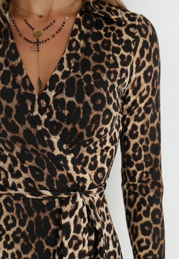 Born2be - Brązowa Sukienka Lightheart. Kolor: brązowy. Materiał: dzianina. Typ sukienki: proste. Długość: maxi