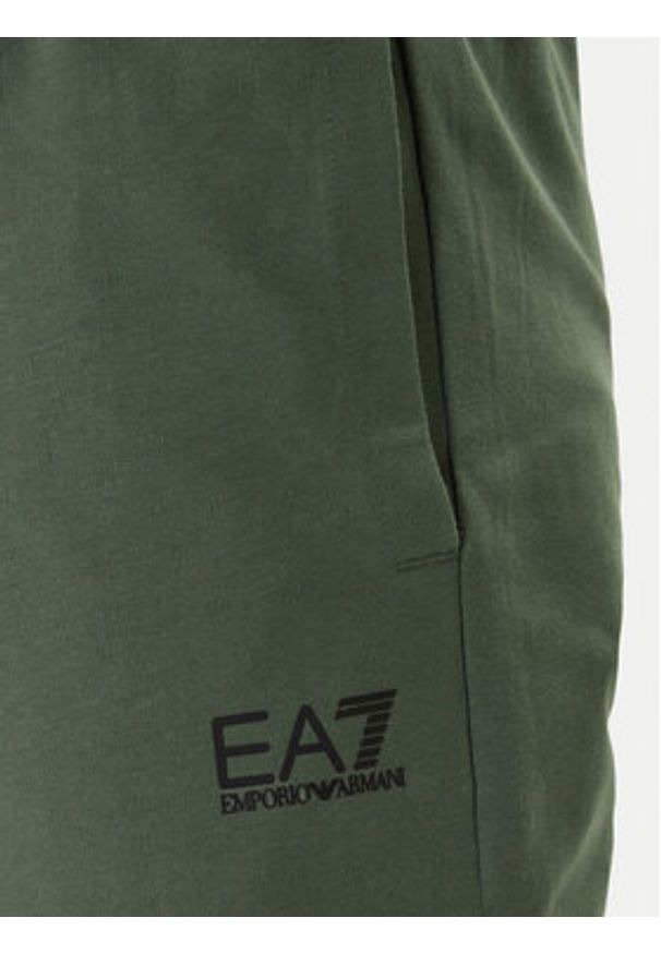 EA7 Emporio Armani Dres 8NPV60 PJVRZ Zielony Regular Fit. Kolor: zielony. Materiał: bawełna