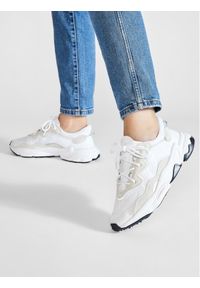 Adidas - adidas Sneakersy Ozweego EE6464 Biały. Kolor: biały. Materiał: materiał #1