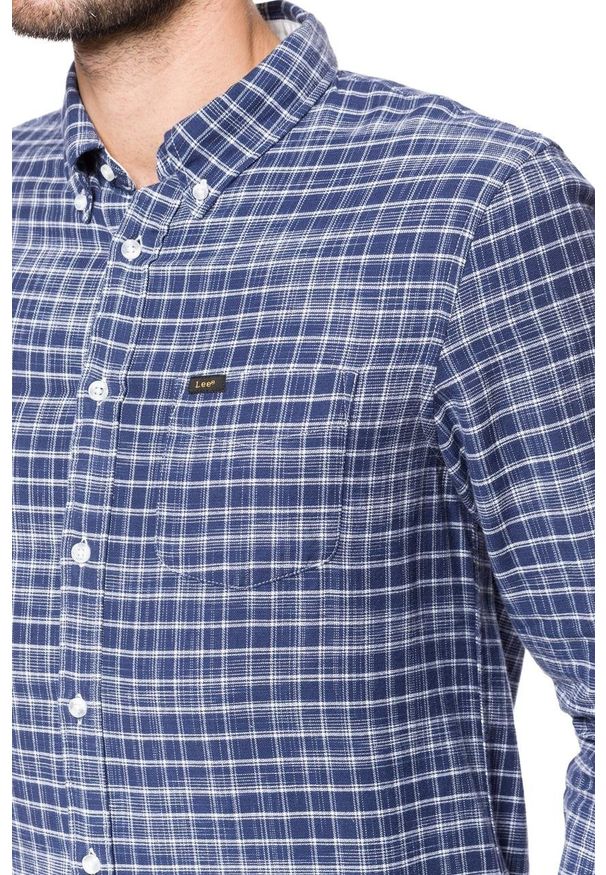 Lee - KOSZULA LEE BUTTON DOWN WASHED BLUE L880IOLR 112123157. Typ kołnierza: button down. Długość rękawa: długi rękaw. Długość: długie. Wzór: kratka. Styl: elegancki