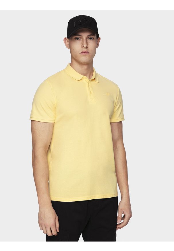 4f - Koszulka polo męska. Typ kołnierza: polo. Kolor: żółty. Materiał: bawełna, dzianina
